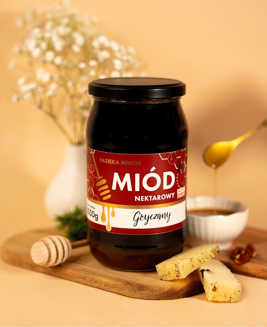 Ciemnobrązowy miód nektarowy gryczany – naturalny polski miód o ostrym smaku